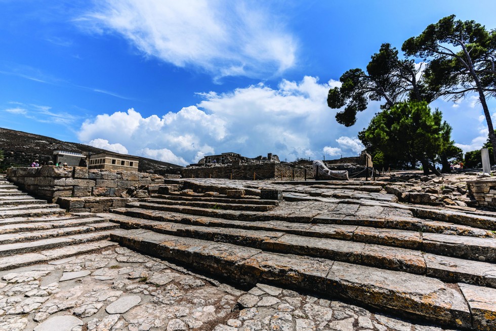 The ancient city of Knossos, probably Europe’s oldest city, lies at the edge of Heraklion.